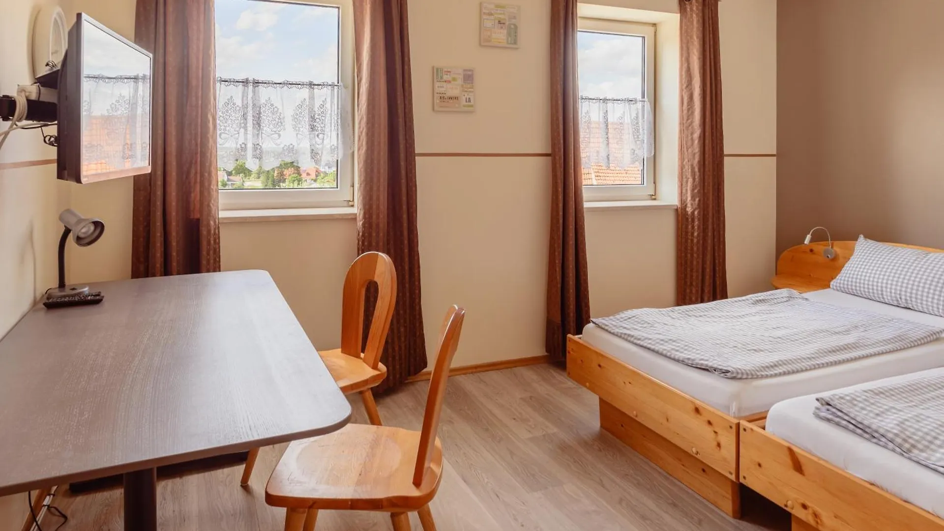 Hotel Zum Spitzbuam Attenkirchen 0*,